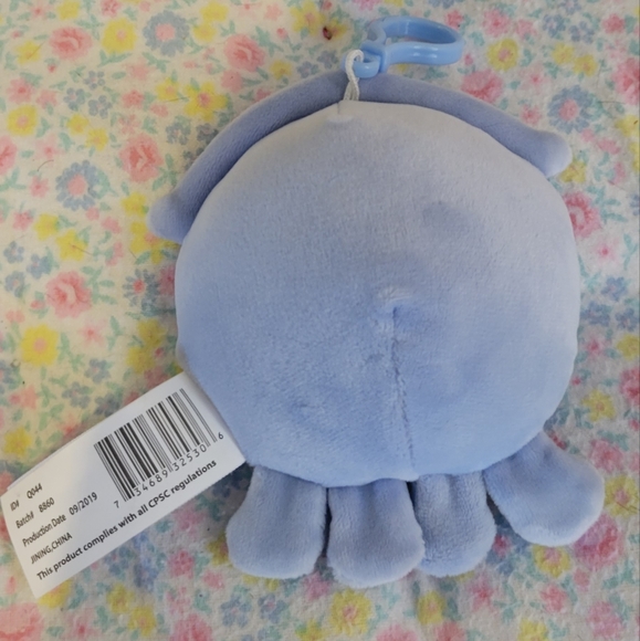 Stacy Clip Squishmallow - Picture 2 of 2